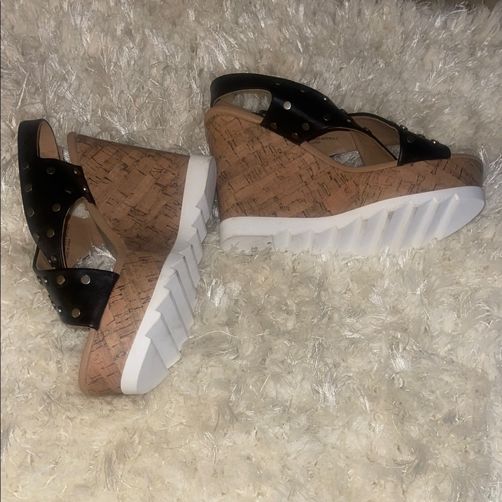 Report Black and Tan Wedge Shoes with Elegant Design - Picture 6 of 8